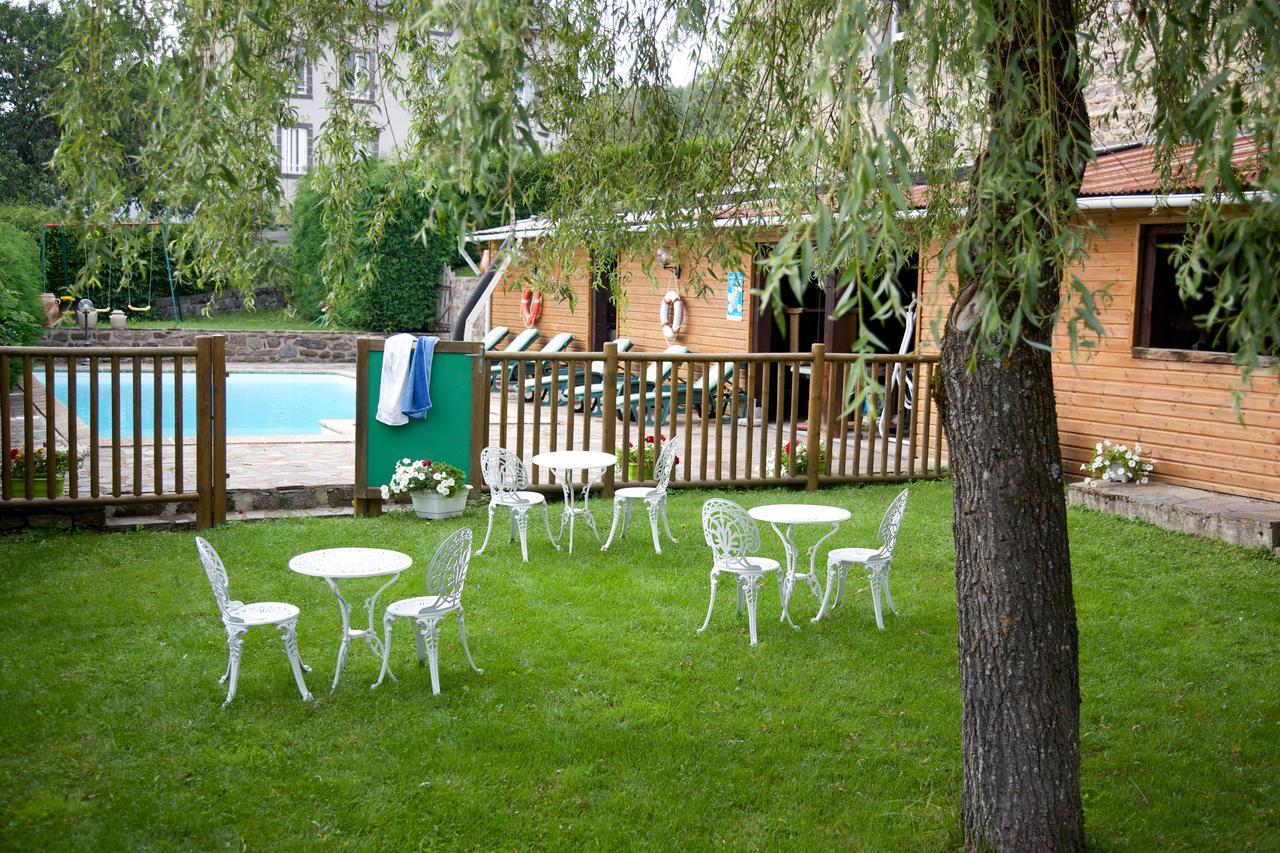 Logis Hotel Le Petit Breuil La Courtine 외부 사진